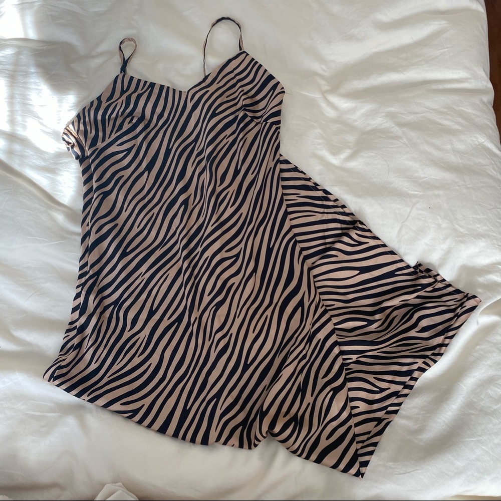 Lea and viola tiger print silky midi dress